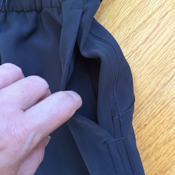 Lululemon On The Fly Skirt Woven in Black, like new! - Picture 5 of 9